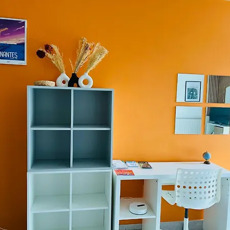 E&y - Gare Sncf - Cite Congres - Centre - Parking アパート