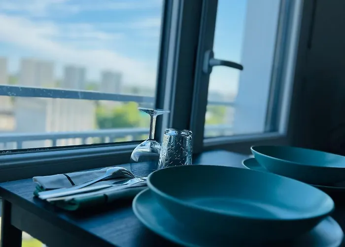 E&y - Gare Sncf - Cite Congres - Centre - Parking * نانت