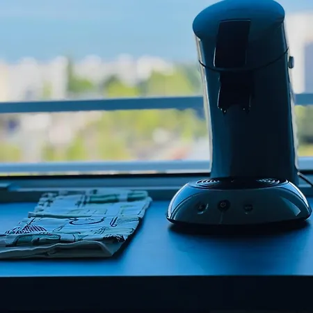 E&y - Gare Sncf - Cite Congres - Centre - Parking *